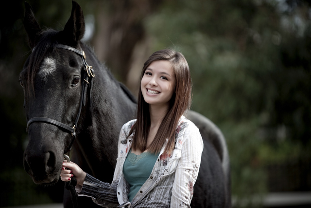 4 - Ashlee like horsie 3 -.jpg