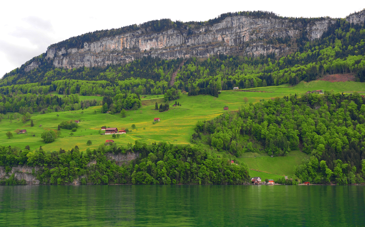 lake luzern 2.jpg