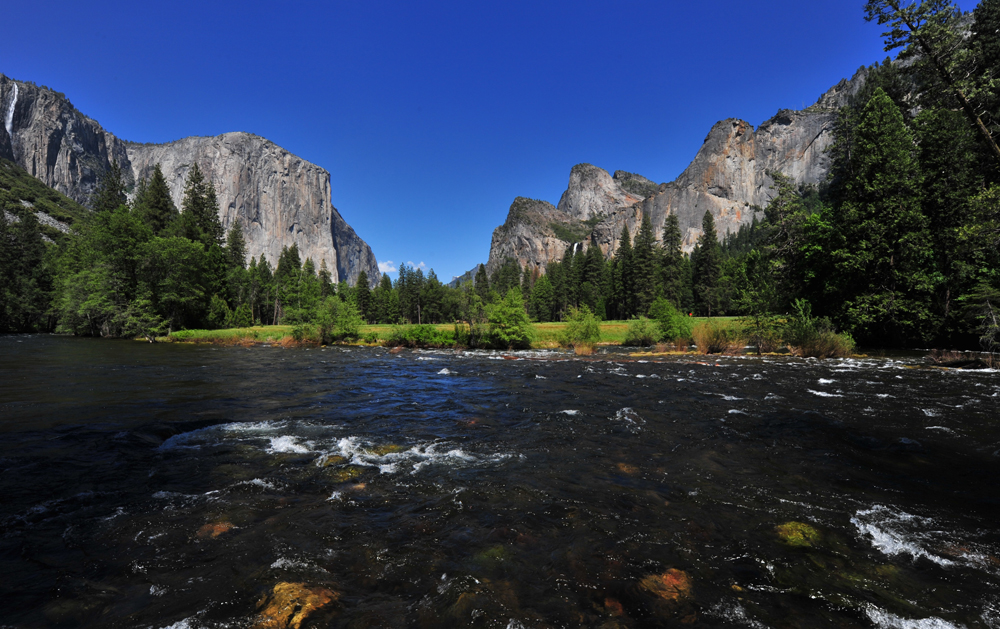 merced river3 with background fall left of El Capitan sm.jpg